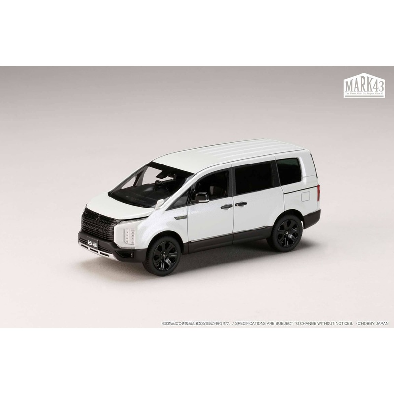 1/43 Mitsubishi Delica D:5 Chamonix White Diamond