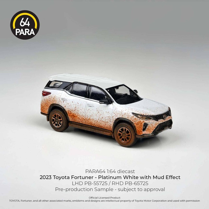 1/64 PARA64 x Hobby Forever 2023 Toyota Fortuner Platinum White with Mud Effect (LHD)