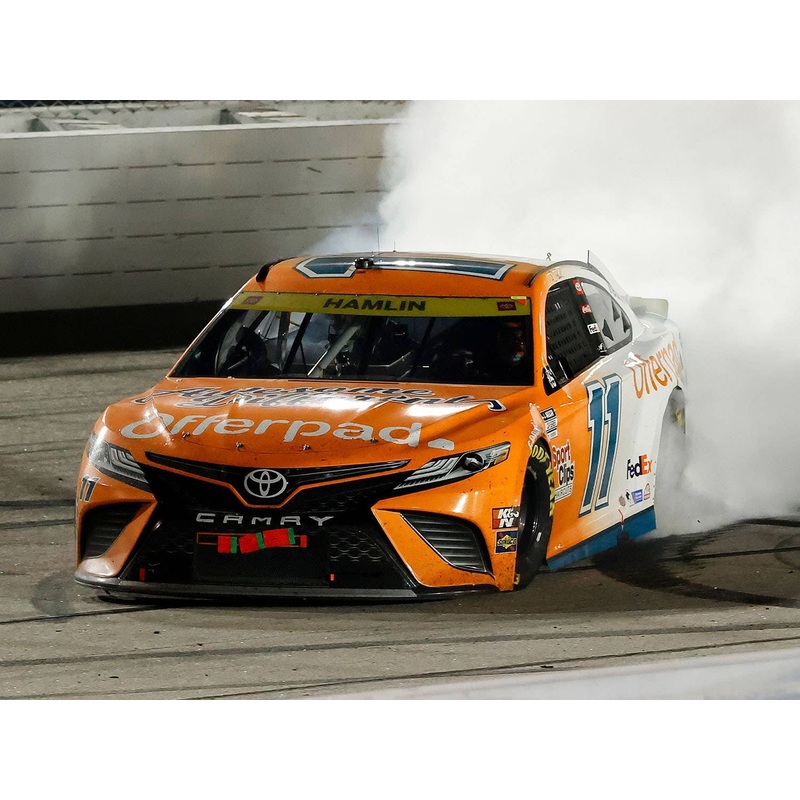 1/24 Denny Hamlin # 11 Offer Pad Darlington Raceway TOYOTA Camry NASCAR 2021 Cook Out Southern 500 Winner (Elite)