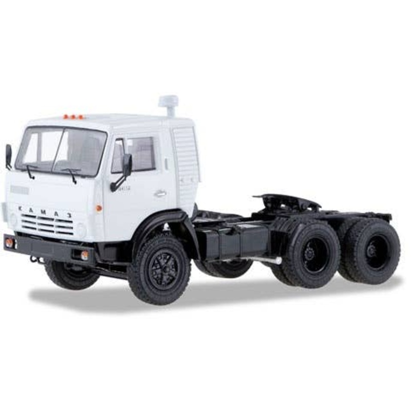 1/43 KAMAZ-54112 Tractor
