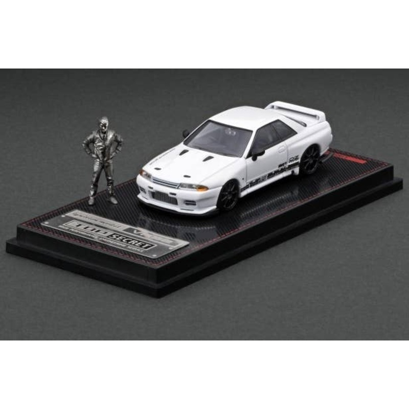 1/64 TOP SECRET GT-R (VR32) White With Mr.Nagata (With Metal Figure)