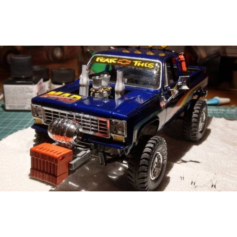 1/24 1978 Chevy Blazer Pull Dozer