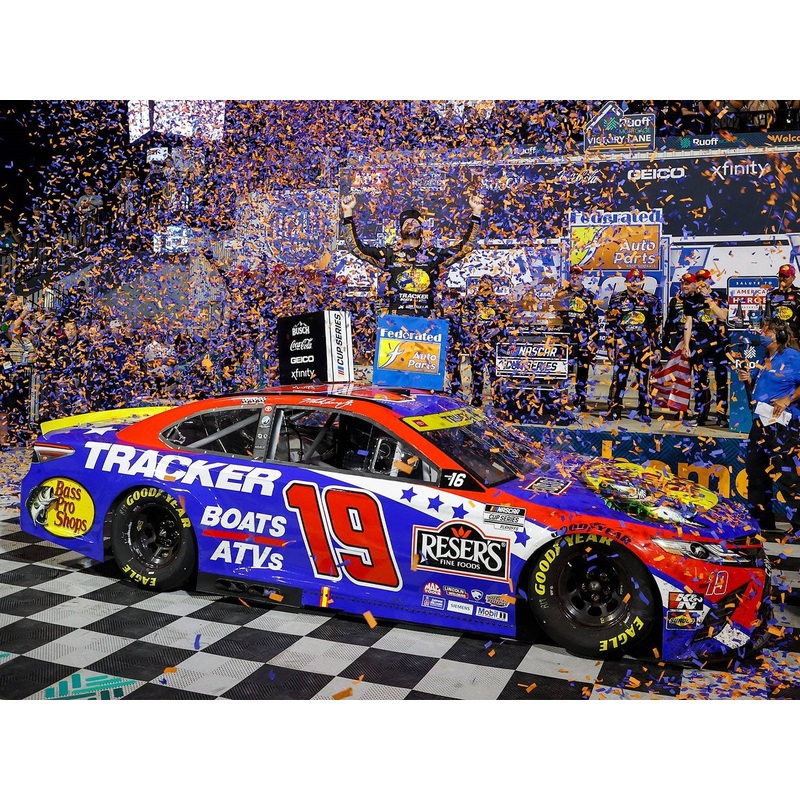 1/24 Martin Touloux Jr. # 19 Bus Pro Shop Red White & Blue TOYOTA Camry NASCAR 2021 Federated 400 Salute to First Responders Winner (Hood Open)
