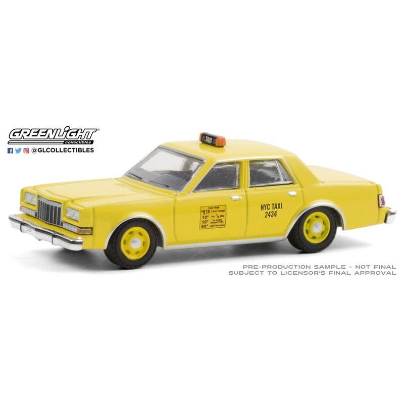 1/64 GreenLight 1984 Dodge Diplomat NYC Taxi