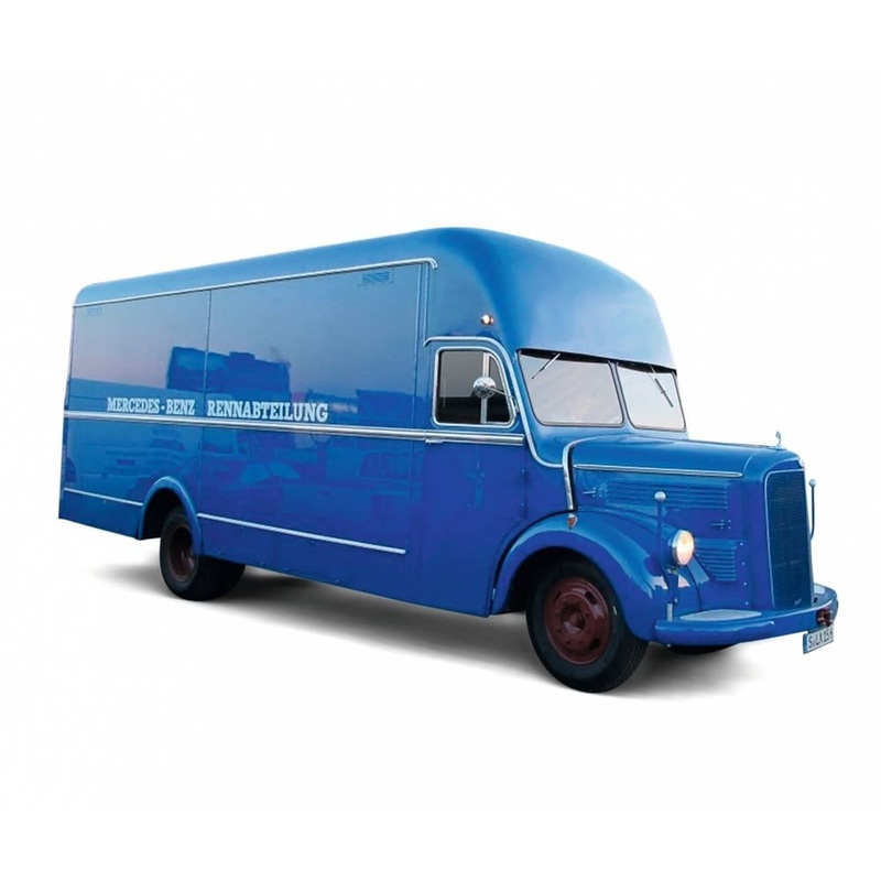 1/43 Mercedes-Benz O3500 Transporter Rennabteilung