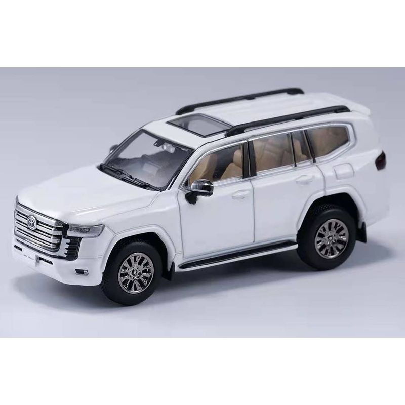 1/64 Toyota Land Cruiser LC300 - RHD White