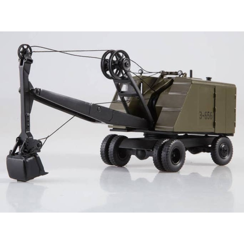 1/43 E-656 Excavator
