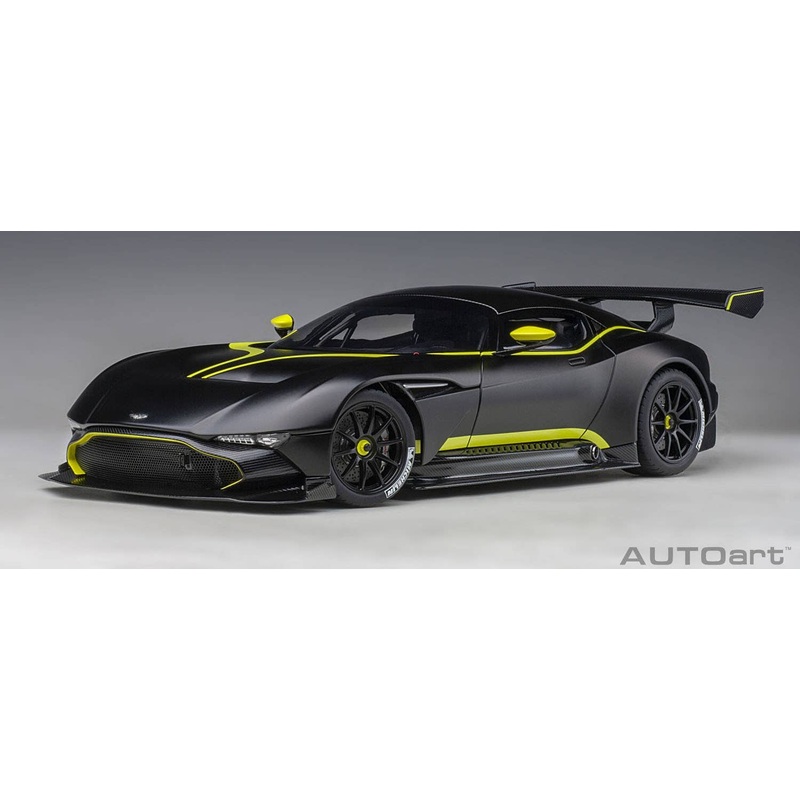 1/18 Aston Martin Vulcan (Matt Black: Lime Green Stripe)